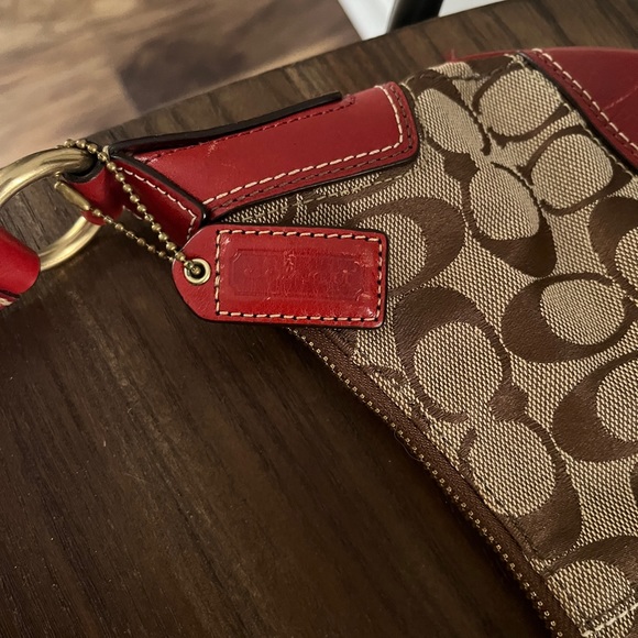 Coach purse - Picture 4 of 9